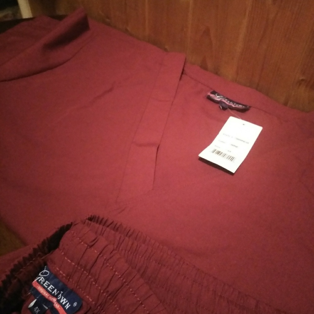 Scrub Set - Picture 4 of 5